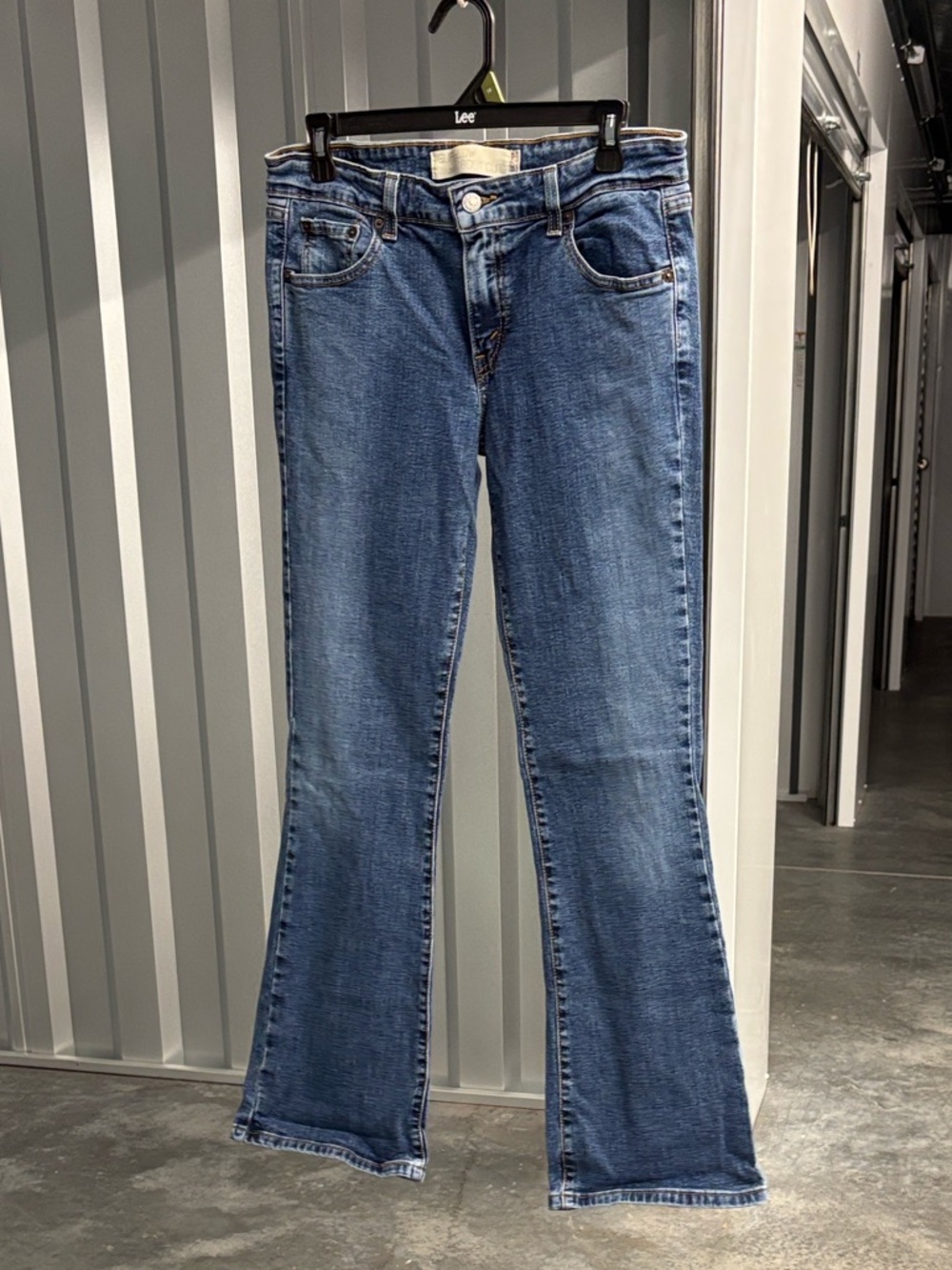 Levi’s Super low 518 Women's Medium Blue Denim Bootcut Jeans 9 Junior’s M